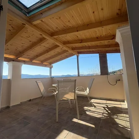 Alex House شقة Kouramaditika