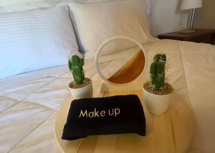 Alex House Kouramaditika